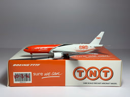 TNT Airways Boeing 777-200F 1:400 JC Wings OO-TSC (XX4203)