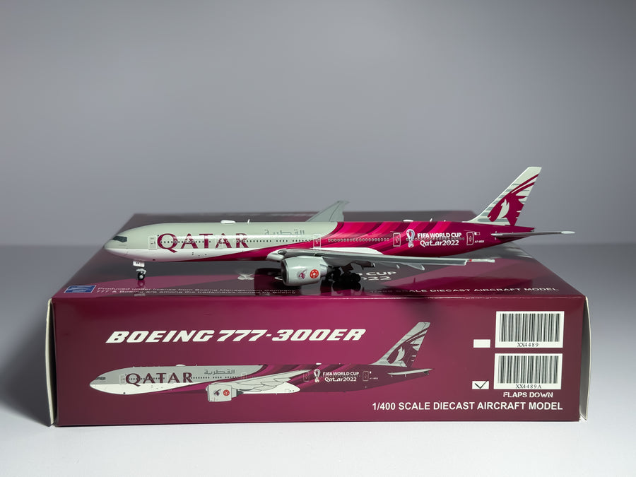 Qatar Airways Boeing 777-300ER 1:400 JC Wings A7-BEB (XX4489)