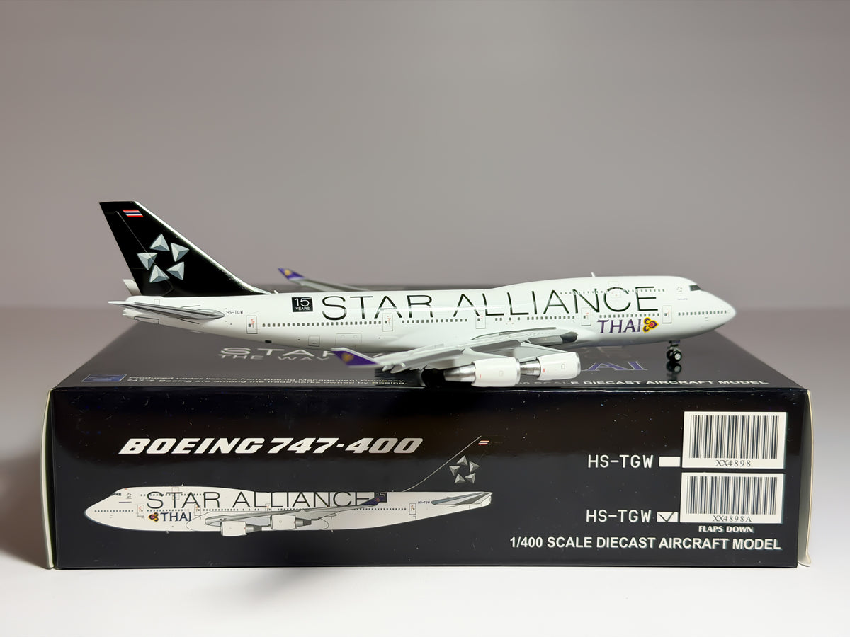 Thai Airways Boeing 747-400 1:400 JC Wings HS-TGW (XX4898A)