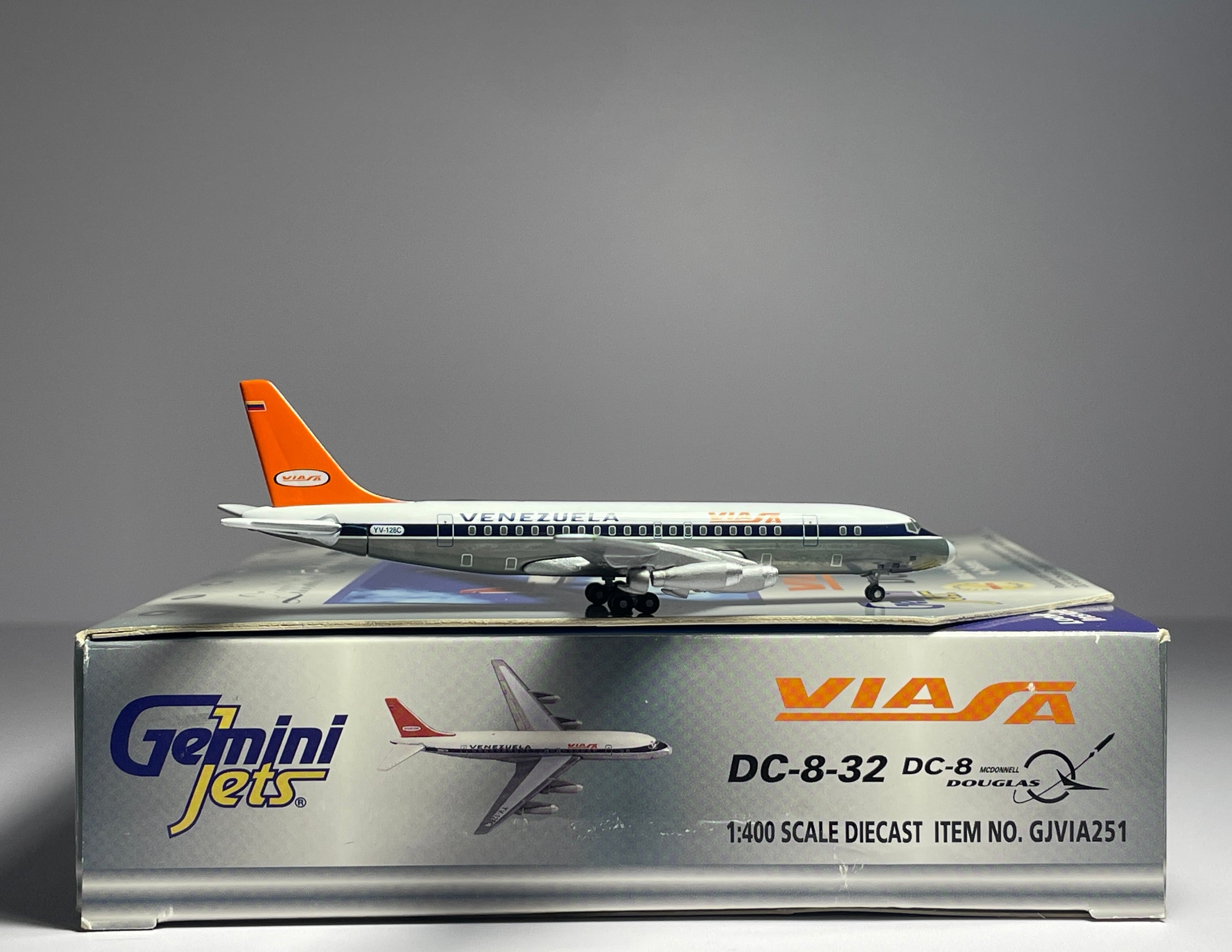 Gemini Jets 1:400 Viasa Venezuela Douglas DC-8-30 YV-128C 1960s colors GJVIA251