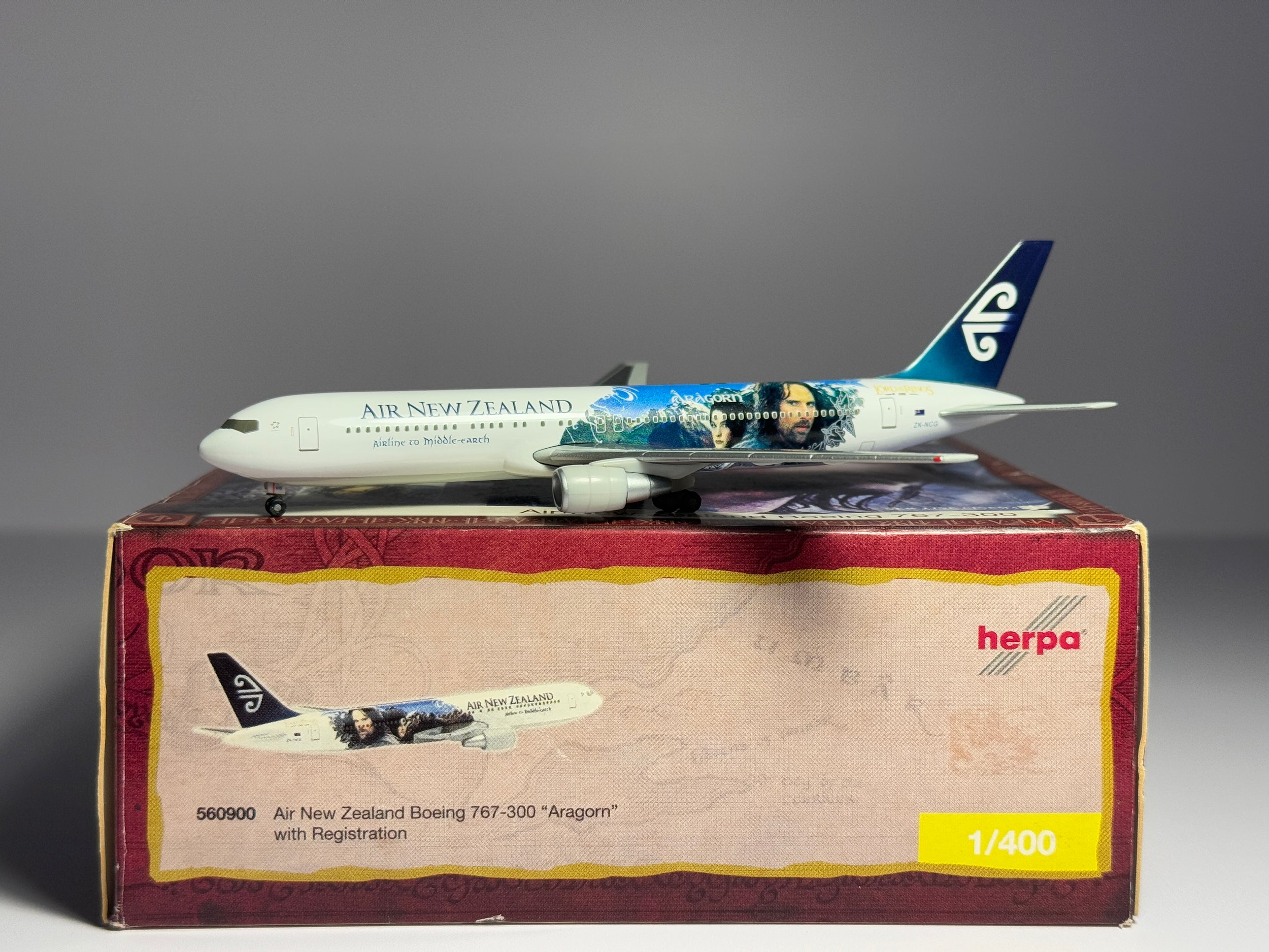 Herpa 1:400 Air New Zealand Boeing 767-300 ZK-NCG Aragorn 560900