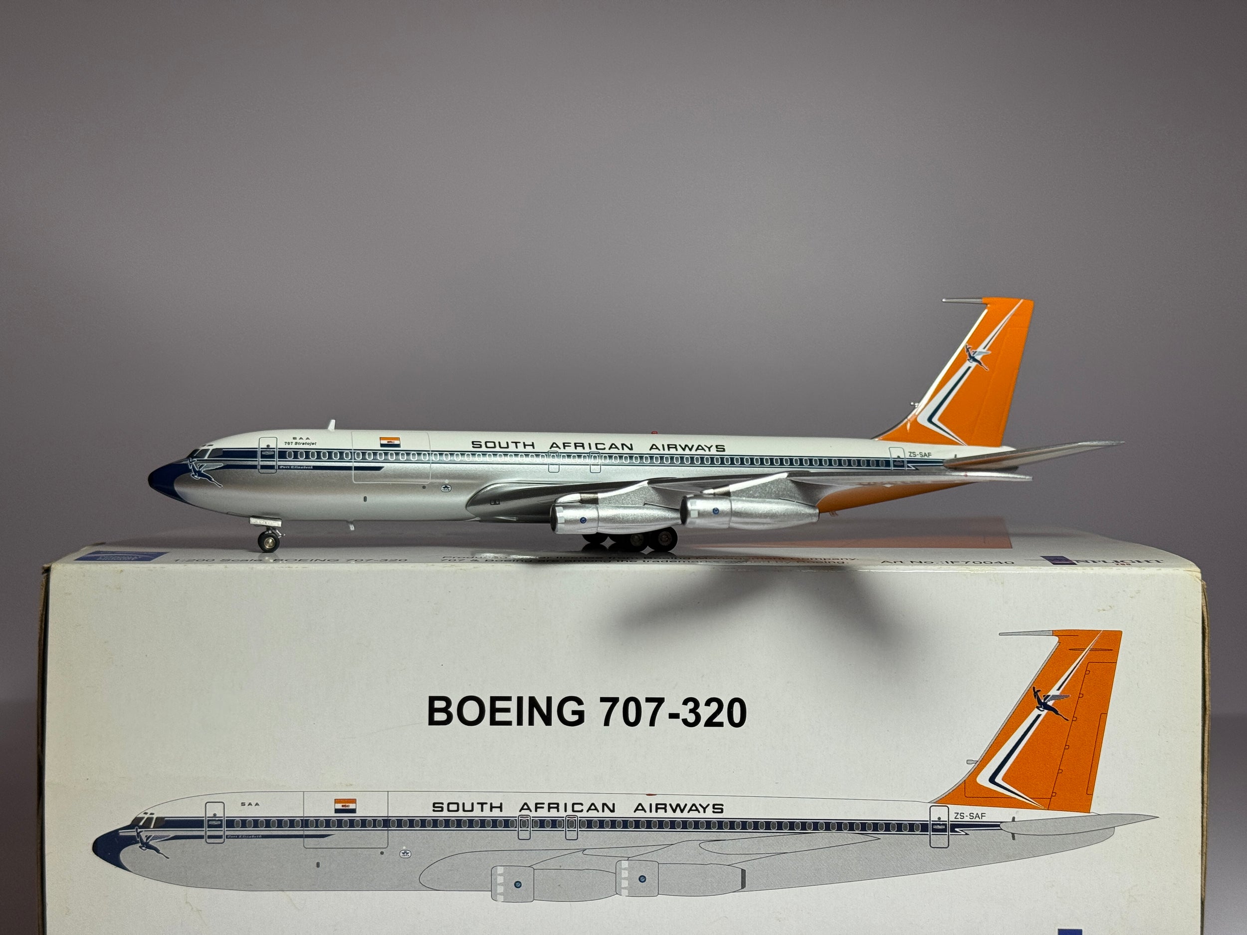 Inflight200 South African Boeing 707-320 ZS-SAF IF70040