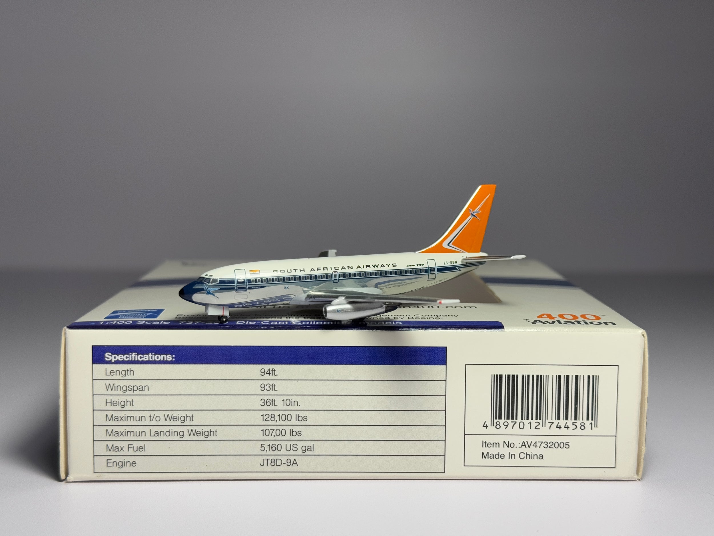 Aviation400 1:400 South African Airways Boeing 737 ZS-SBM 1960s livery AV4732005